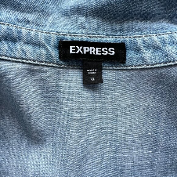 Denim Button down shirt Size XL from Express. Light blue top. - Picture 11 of 12